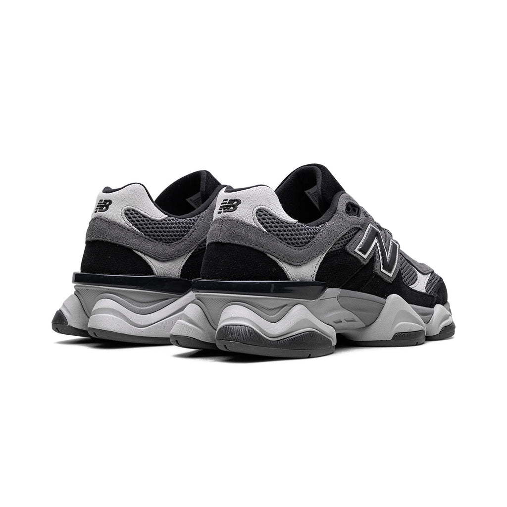 9060 "Black / Castlerock"